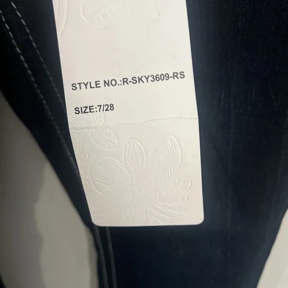 sky premium collection jeans Low Rise Flare Size 7/28 Boot Cut - Picture 5 of 7